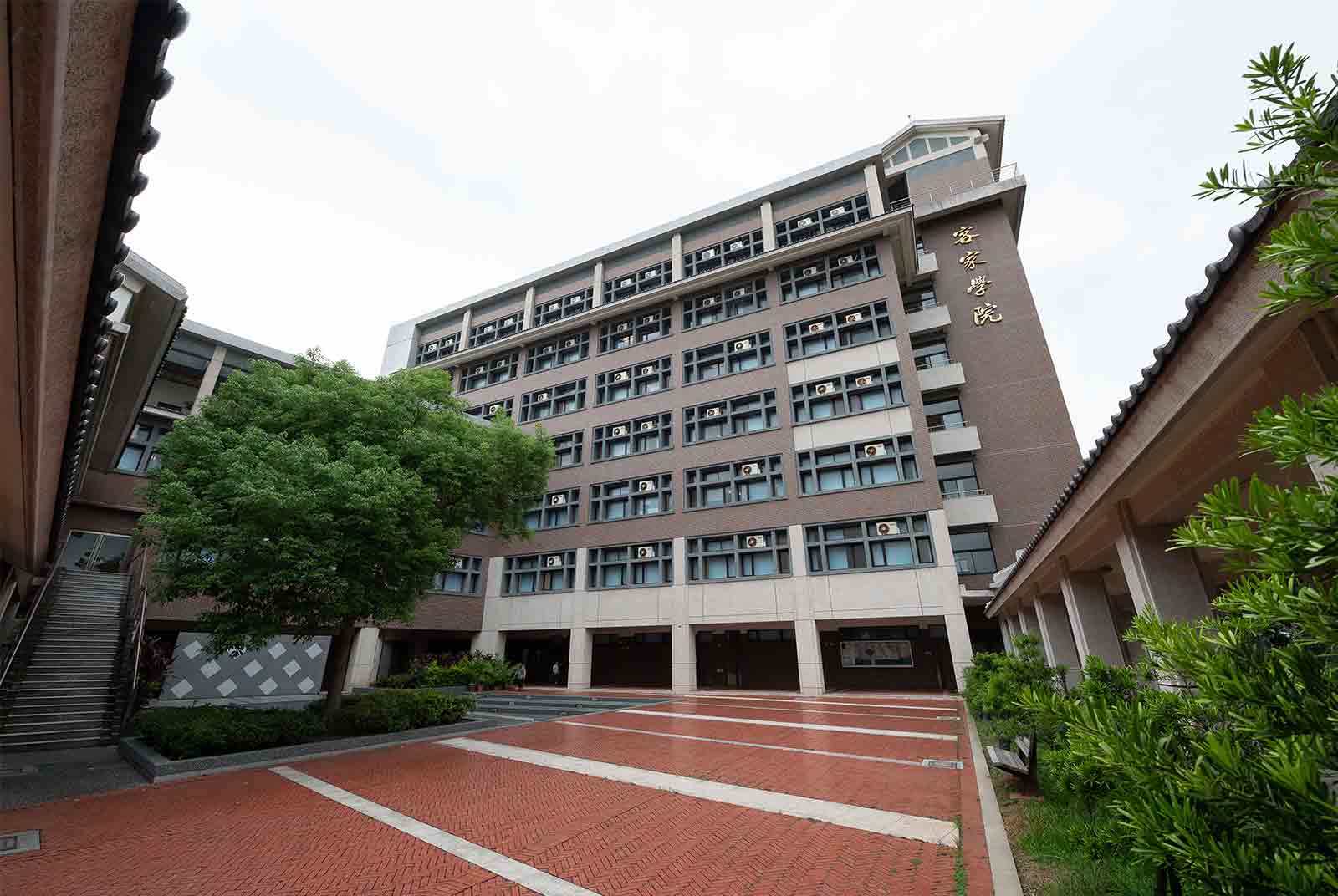 人文出航 海外拓荒 締寫客家新史詩